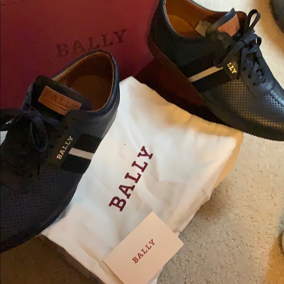 Ballys - Picture 2 of 2